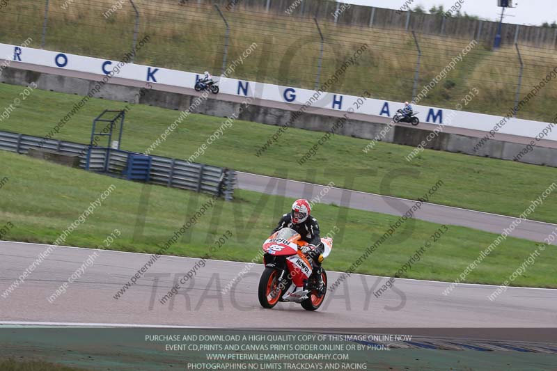 Rockingham no limits trackday;enduro digital images;event digital images;eventdigitalimages;no limits trackdays;peter wileman photography;racing digital images;rockingham raceway northamptonshire;rockingham trackday photographs;trackday digital images;trackday photos