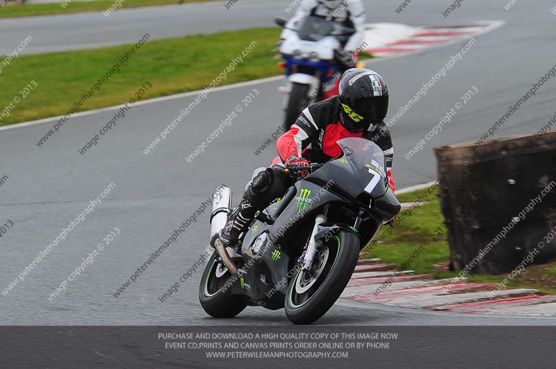 enduro digital images;event digital images;eventdigitalimages;no limits trackdays;oulton no limits trackday;oulton park cheshire;oulton trackday photographs;peter wileman photography;racing digital images;trackday digital images;trackday photos