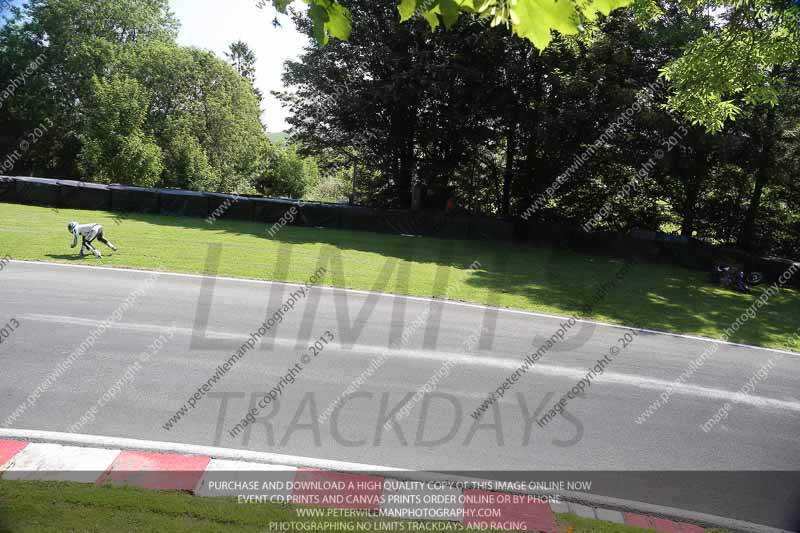 cadwell no limits trackday;cadwell park;cadwell park photographs;cadwell trackday photographs;enduro digital images;event digital images;eventdigitalimages;no limits trackdays;peter wileman photography;racing digital images;trackday digital images;trackday photos