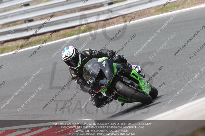 enduro digital images;event digital images;eventdigitalimages;no limits trackdays;oulton no limits trackday;oulton park cheshire;oulton trackday photographs;peter wileman photography;racing digital images;trackday digital images;trackday photos