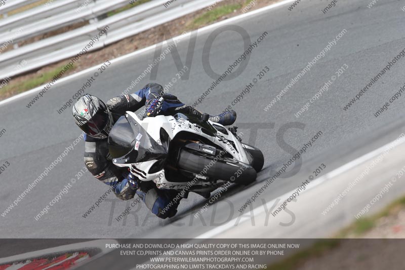 enduro digital images;event digital images;eventdigitalimages;no limits trackdays;oulton no limits trackday;oulton park cheshire;oulton trackday photographs;peter wileman photography;racing digital images;trackday digital images;trackday photos