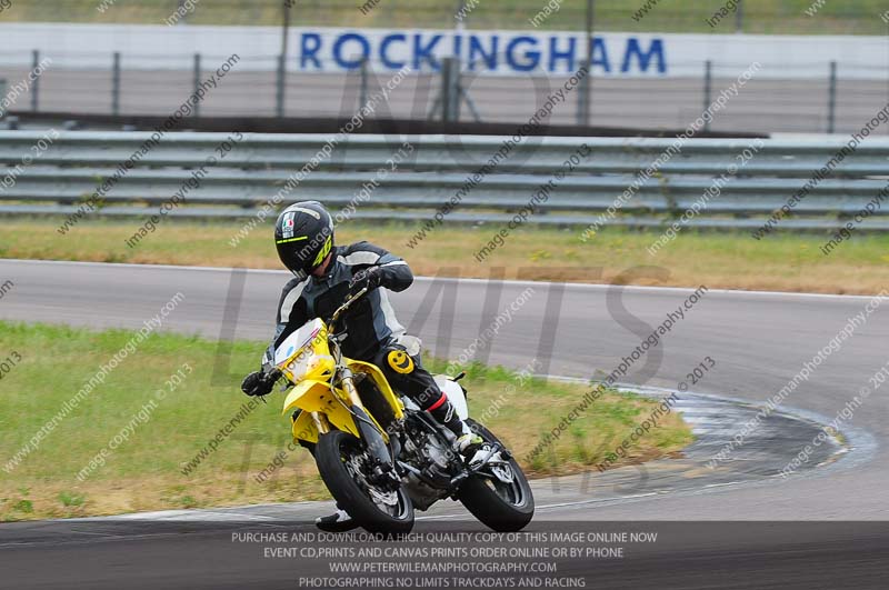Rockingham no limits trackday;enduro digital images;event digital images;eventdigitalimages;no limits trackdays;peter wileman photography;racing digital images;rockingham raceway northamptonshire;rockingham trackday photographs;trackday digital images;trackday photos