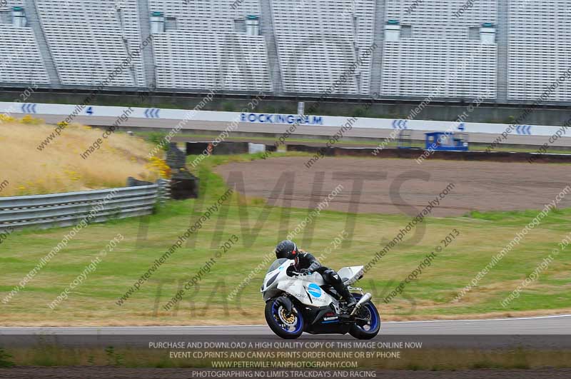 Rockingham no limits trackday;enduro digital images;event digital images;eventdigitalimages;no limits trackdays;peter wileman photography;racing digital images;rockingham raceway northamptonshire;rockingham trackday photographs;trackday digital images;trackday photos