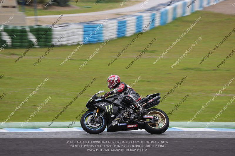 jerez;motorbikes;no limits;nov 2012;peter wileman photography;spain;trackday;trackday digital images