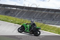 march-2010;motorbikes;no-limits;peter-wileman-photography;portimao;portugal;trackday;trackday-digital-images