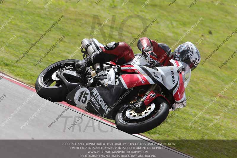 march 2010;motorbikes;no limits;peter wileman photography;portimao;portugal;trackday;trackday digital images