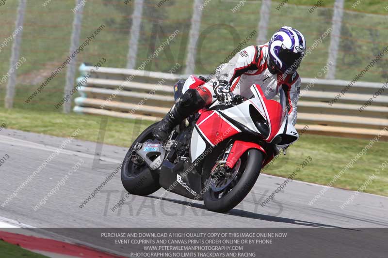 march 2010;motorbikes;no limits;peter wileman photography;portimao;portugal;trackday;trackday digital images