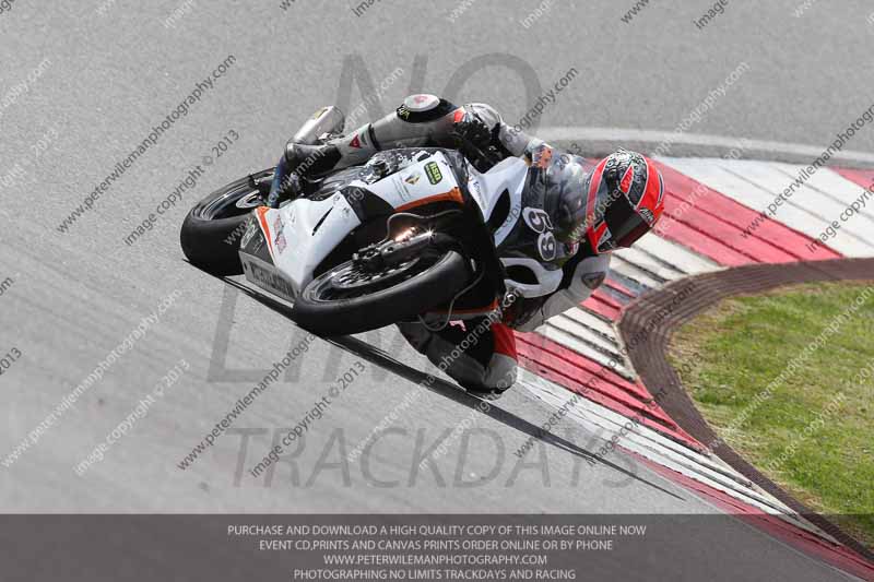 march 2010;motorbikes;no limits;peter wileman photography;portimao;portugal;trackday;trackday digital images