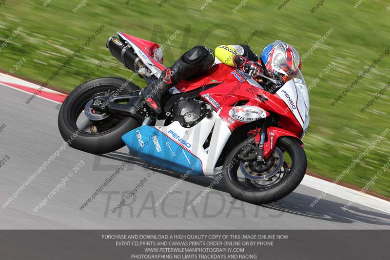march 2010;motorbikes;no limits;peter wileman photography;portimao;portugal;trackday;trackday digital images