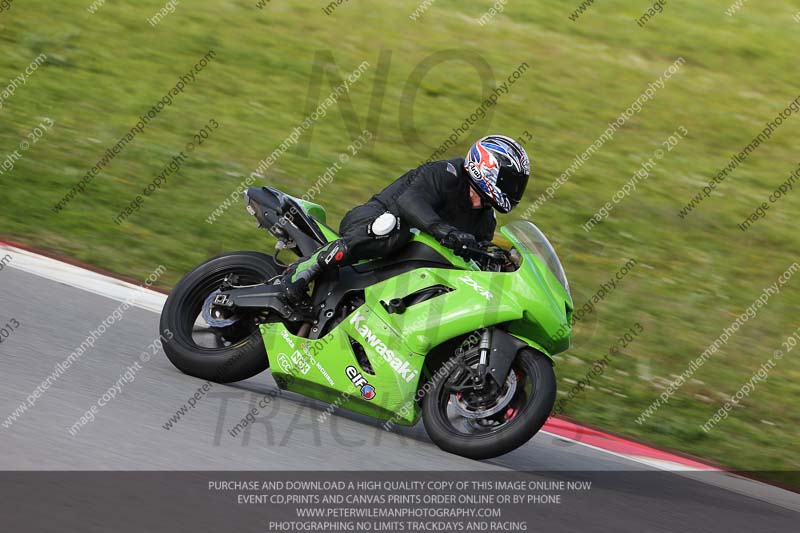 march 2010;motorbikes;no limits;peter wileman photography;portimao;portugal;trackday;trackday digital images