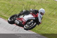 march-2010;motorbikes;no-limits;peter-wileman-photography;portimao;portugal;trackday;trackday-digital-images