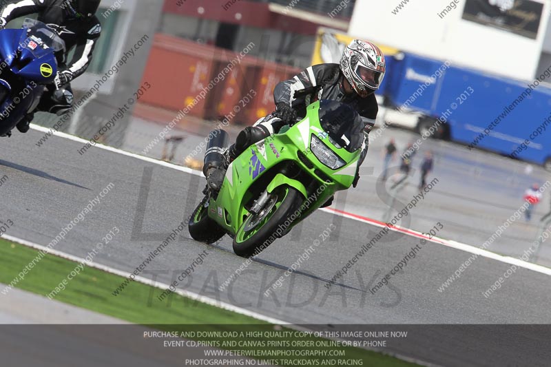 march 2010;motorbikes;no limits;peter wileman photography;portimao;portugal;trackday;trackday digital images