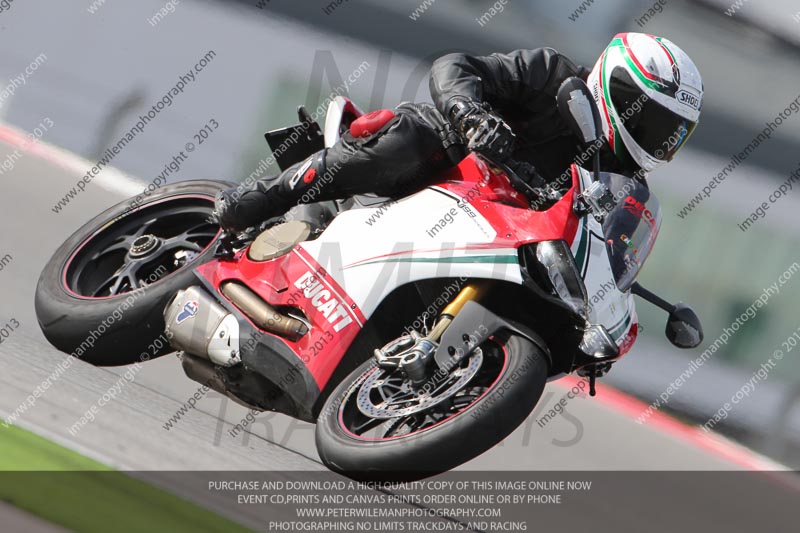 march 2010;motorbikes;no limits;peter wileman photography;portimao;portugal;trackday;trackday digital images
