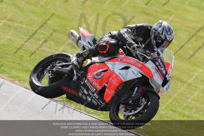 march 2010;motorbikes;no limits;peter wileman photography;portimao;portugal;trackday;trackday digital images