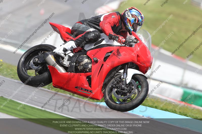 march 2010;motorbikes;no limits;peter wileman photography;portimao;portugal;trackday;trackday digital images