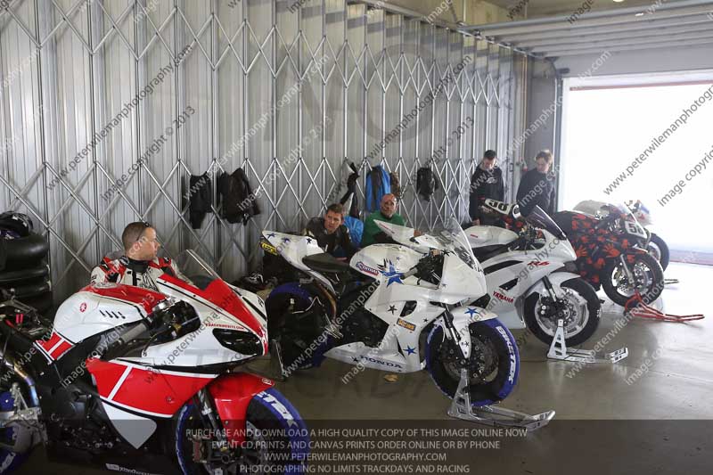 march 2010;motorbikes;no limits;peter wileman photography;portimao;portugal;trackday;trackday digital images