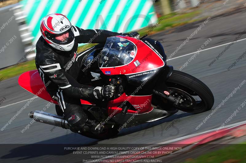 enduro digital images;event digital images;eventdigitalimages;no limits trackdays;oulton no limits trackday;oulton park cheshire;oulton trackday photographs;peter wileman photography;racing digital images;trackday digital images;trackday photos