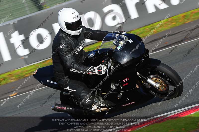 enduro digital images;event digital images;eventdigitalimages;no limits trackdays;oulton no limits trackday;oulton park cheshire;oulton trackday photographs;peter wileman photography;racing digital images;trackday digital images;trackday photos