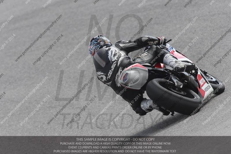 motorbikes;no limits;october 2013;peter wileman photography;portimao;portugal;trackday digital images