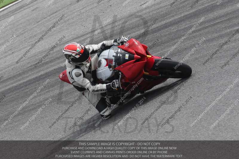motorbikes;no limits;october 2013;peter wileman photography;portimao;portugal;trackday digital images