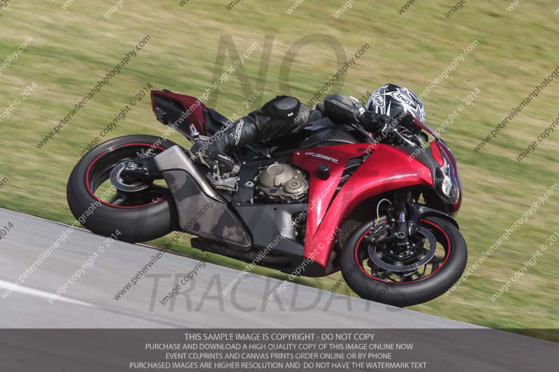 motorbikes;no limits;october 2013;peter wileman photography;portimao;portugal;trackday digital images