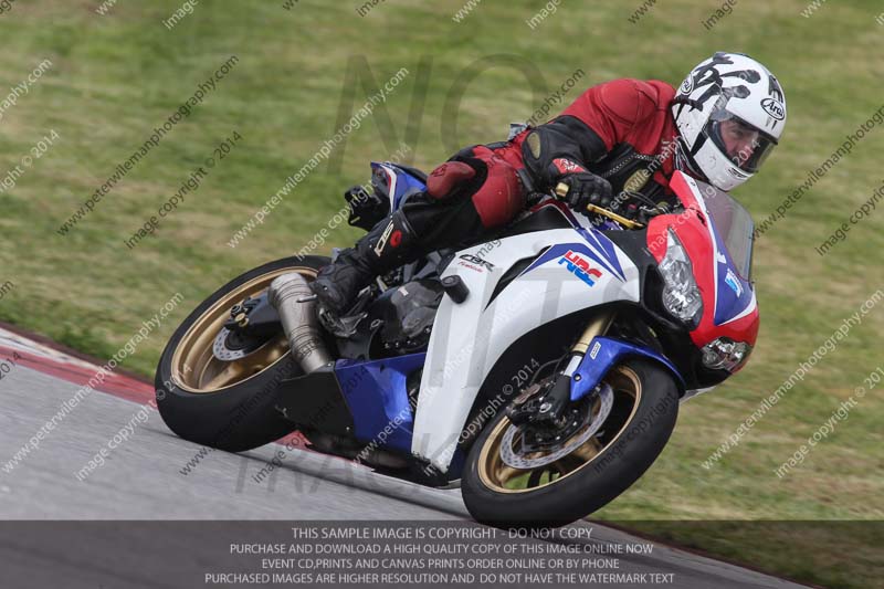 motorbikes;no limits;october 2013;peter wileman photography;portimao;portugal;trackday digital images