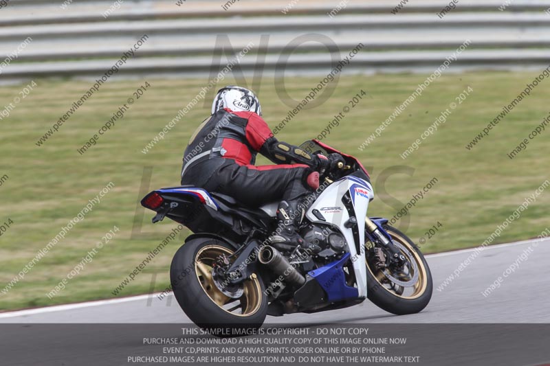motorbikes;no limits;october 2013;peter wileman photography;portimao;portugal;trackday digital images