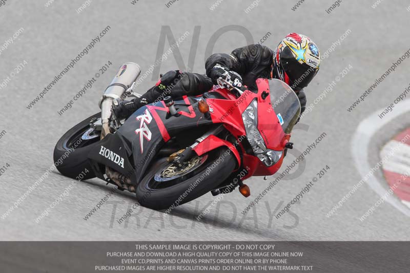 motorbikes;no limits;october 2013;peter wileman photography;portimao;portugal;trackday digital images