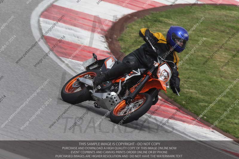 motorbikes;no limits;october 2013;peter wileman photography;portimao;portugal;trackday digital images