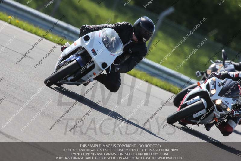 donington no limits trackday;donington park photographs;donington trackday photographs;no limits trackdays;peter wileman photography;trackday digital images;trackday photos