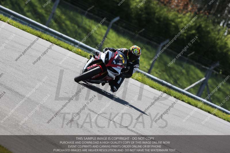 donington no limits trackday;donington park photographs;donington trackday photographs;no limits trackdays;peter wileman photography;trackday digital images;trackday photos