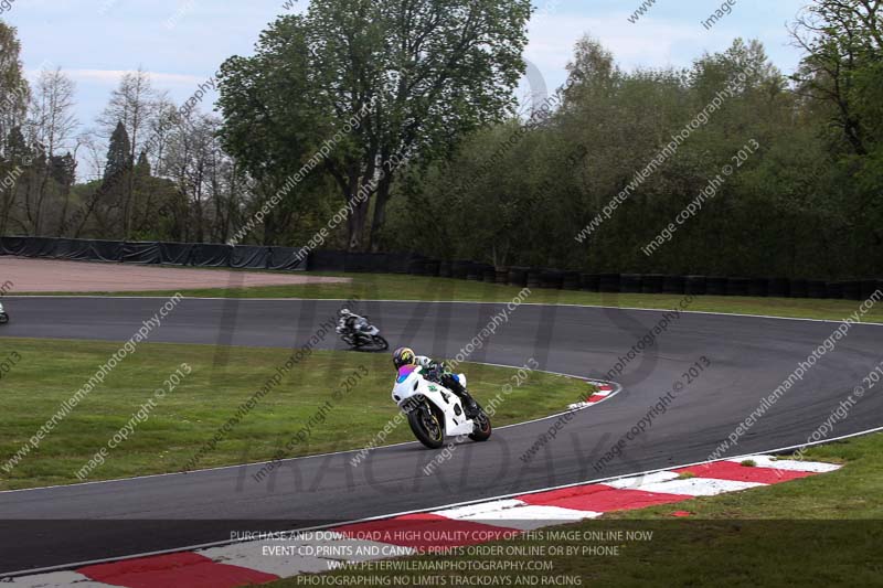 enduro digital images;event digital images;eventdigitalimages;no limits trackdays;oulton no limits trackday;oulton park cheshire;oulton trackday photographs;peter wileman photography;racing digital images;trackday digital images;trackday photos