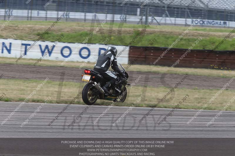 Rockingham no limits trackday;enduro digital images;event digital images;eventdigitalimages;no limits trackdays;peter wileman photography;racing digital images;rockingham raceway northamptonshire;rockingham trackday photographs;trackday digital images;trackday photos
