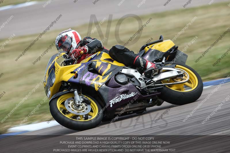 Rockingham no limits trackday;enduro digital images;event digital images;eventdigitalimages;no limits trackdays;peter wileman photography;racing digital images;rockingham raceway northamptonshire;rockingham trackday photographs;trackday digital images;trackday photos