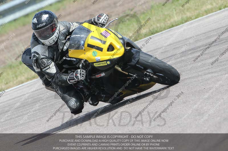 Rockingham no limits trackday;enduro digital images;event digital images;eventdigitalimages;no limits trackdays;peter wileman photography;racing digital images;rockingham raceway northamptonshire;rockingham trackday photographs;trackday digital images;trackday photos