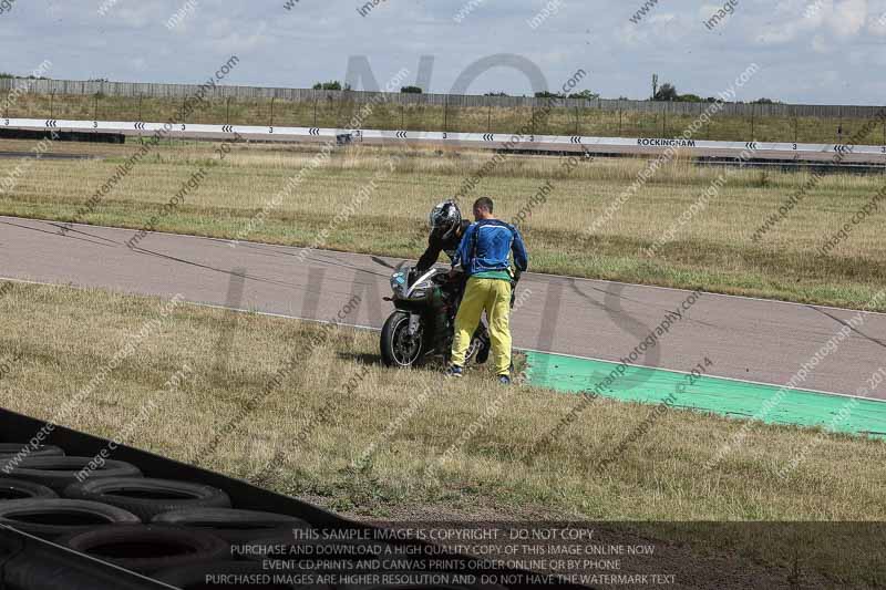 Rockingham no limits trackday;enduro digital images;event digital images;eventdigitalimages;no limits trackdays;peter wileman photography;racing digital images;rockingham raceway northamptonshire;rockingham trackday photographs;trackday digital images;trackday photos