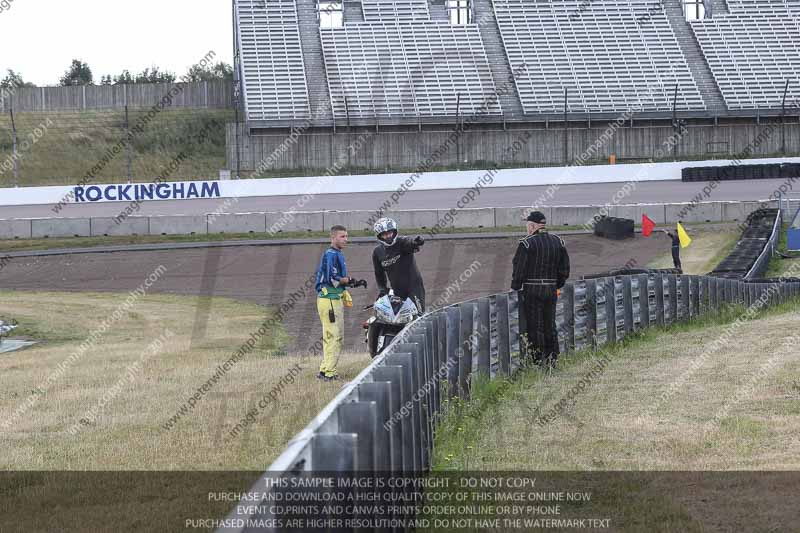 Rockingham no limits trackday;enduro digital images;event digital images;eventdigitalimages;no limits trackdays;peter wileman photography;racing digital images;rockingham raceway northamptonshire;rockingham trackday photographs;trackday digital images;trackday photos