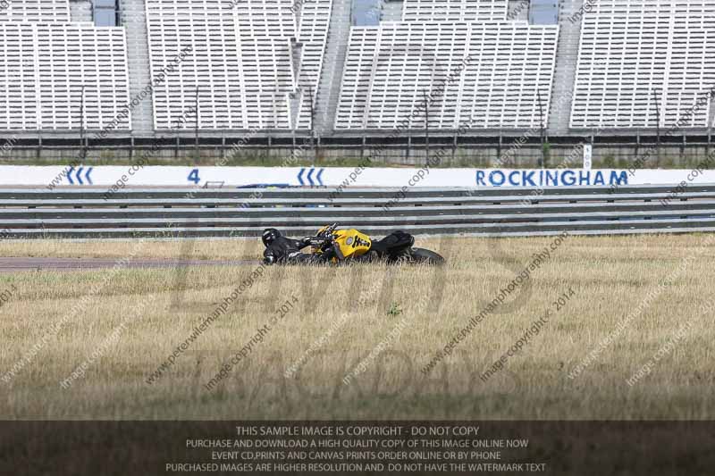 Rockingham no limits trackday;enduro digital images;event digital images;eventdigitalimages;no limits trackdays;peter wileman photography;racing digital images;rockingham raceway northamptonshire;rockingham trackday photographs;trackday digital images;trackday photos