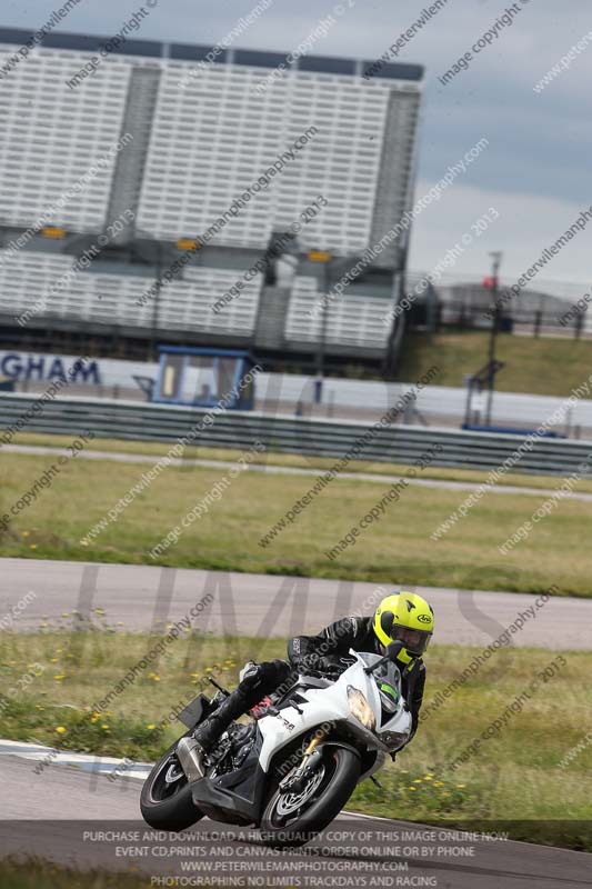 Rockingham no limits trackday;enduro digital images;event digital images;eventdigitalimages;no limits trackdays;peter wileman photography;racing digital images;rockingham raceway northamptonshire;rockingham trackday photographs;trackday digital images;trackday photos