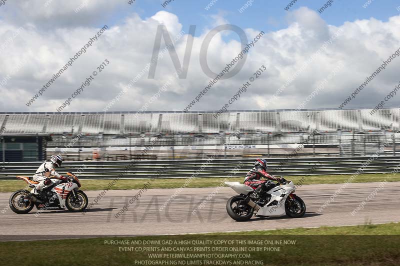 Rockingham no limits trackday;enduro digital images;event digital images;eventdigitalimages;no limits trackdays;peter wileman photography;racing digital images;rockingham raceway northamptonshire;rockingham trackday photographs;trackday digital images;trackday photos