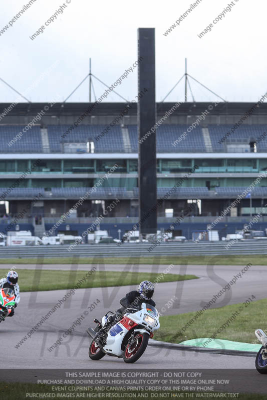 Rockingham no limits trackday;enduro digital images;event digital images;eventdigitalimages;no limits trackdays;peter wileman photography;racing digital images;rockingham raceway northamptonshire;rockingham trackday photographs;trackday digital images;trackday photos