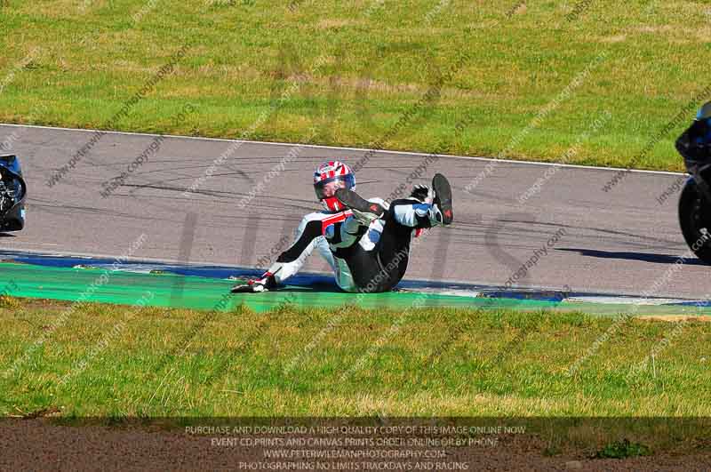 Rockingham no limits trackday;enduro digital images;event digital images;eventdigitalimages;no limits trackdays;peter wileman photography;racing digital images;rockingham raceway northamptonshire;rockingham trackday photographs;trackday digital images;trackday photos