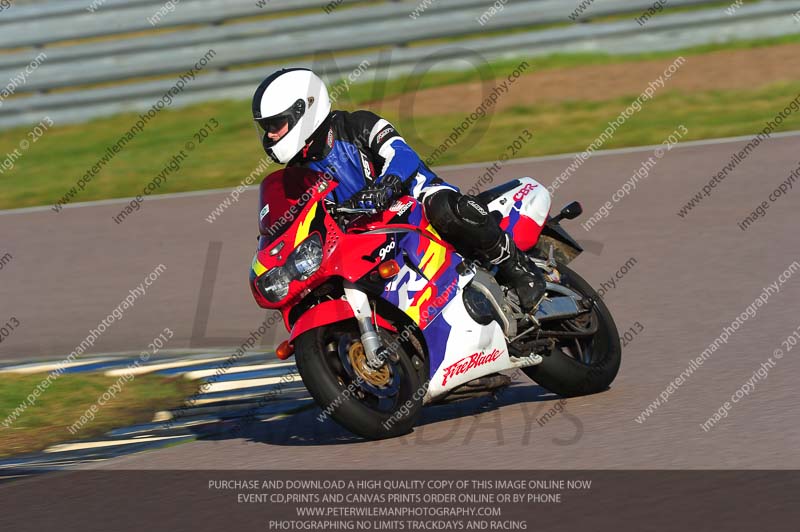 Rockingham no limits trackday;enduro digital images;event digital images;eventdigitalimages;no limits trackdays;peter wileman photography;racing digital images;rockingham raceway northamptonshire;rockingham trackday photographs;trackday digital images;trackday photos