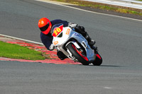 enduro-digital-images;event-digital-images;eventdigitalimages;no-limits-trackdays;oulton-no-limits-trackday;oulton-park-cheshire;oulton-trackday-photographs;peter-wileman-photography;racing-digital-images;trackday-digital-images;trackday-photos