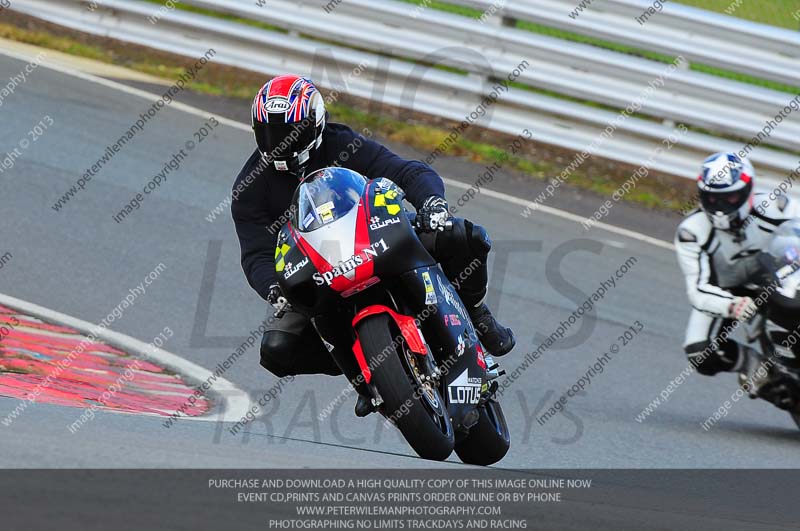 enduro digital images;event digital images;eventdigitalimages;no limits trackdays;oulton no limits trackday;oulton park cheshire;oulton trackday photographs;peter wileman photography;racing digital images;trackday digital images;trackday photos