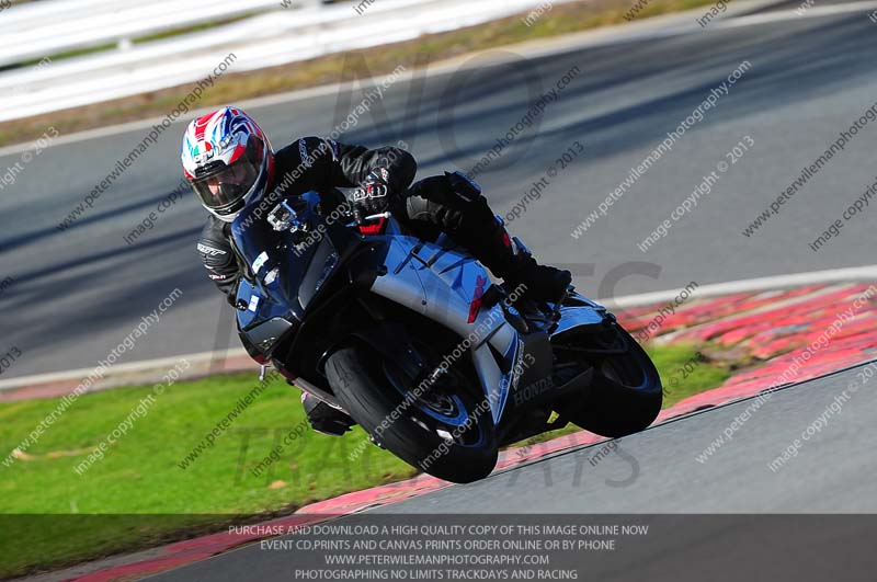 enduro digital images;event digital images;eventdigitalimages;no limits trackdays;oulton no limits trackday;oulton park cheshire;oulton trackday photographs;peter wileman photography;racing digital images;trackday digital images;trackday photos