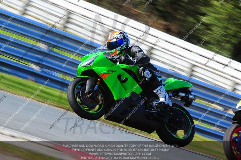 enduro digital images;event digital images;eventdigitalimages;no limits trackdays;oulton no limits trackday;oulton park cheshire;oulton trackday photographs;peter wileman photography;racing digital images;trackday digital images;trackday photos