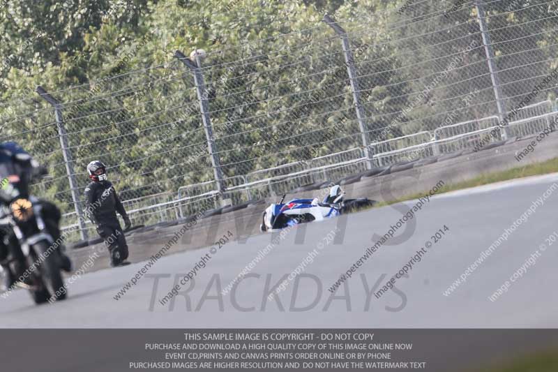 donington no limits trackday;donington park photographs;donington trackday photographs;no limits trackdays;peter wileman photography;trackday digital images;trackday photos