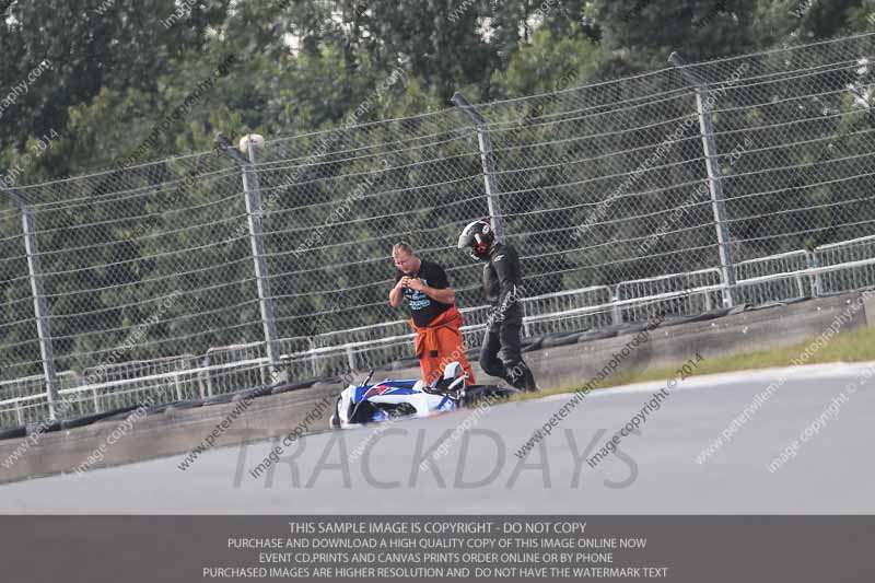 donington no limits trackday;donington park photographs;donington trackday photographs;no limits trackdays;peter wileman photography;trackday digital images;trackday photos