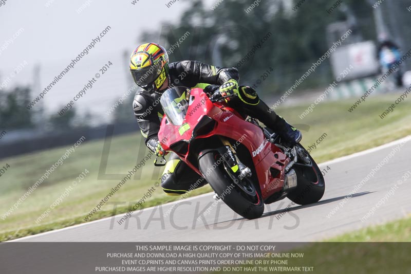 donington no limits trackday;donington park photographs;donington trackday photographs;no limits trackdays;peter wileman photography;trackday digital images;trackday photos